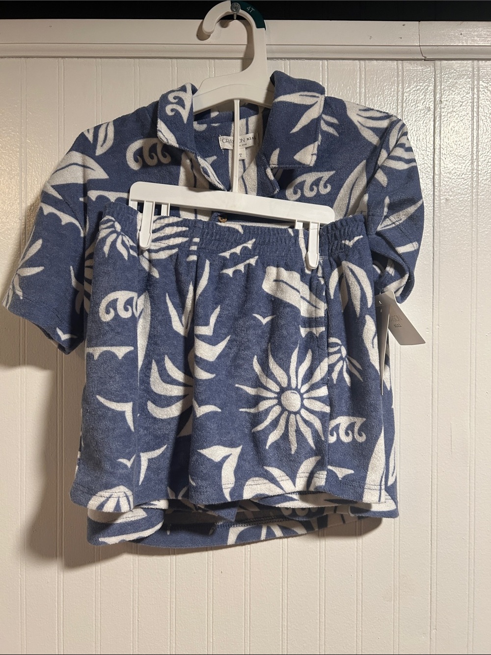 Grayson Mini Kids Blue & White Floral Terry Two-Piece Top and Short Pajama Set